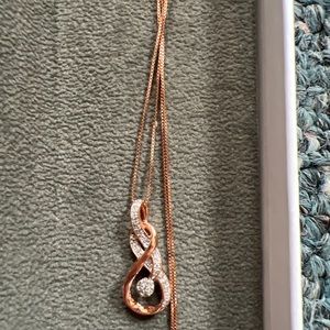 NWT Rose gold Necklace 18”